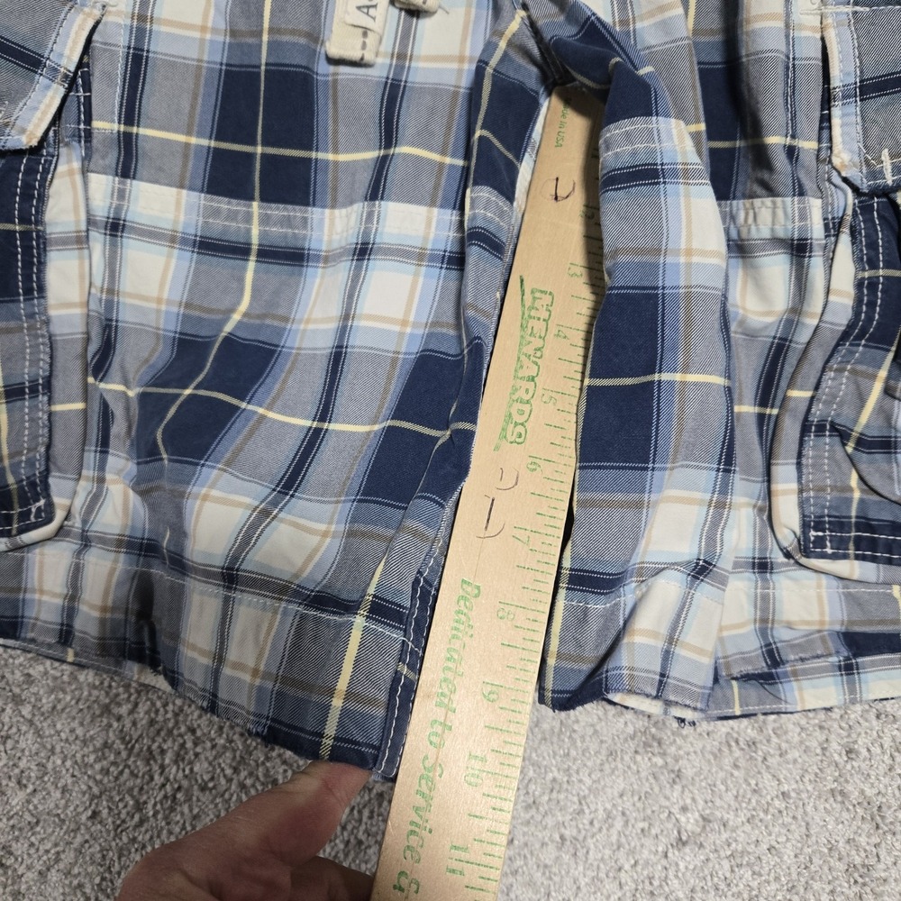 Abercrombie & Fitch Men's Heavyweight Blue Plaid Cargo Shorts - Picture 6 of 10